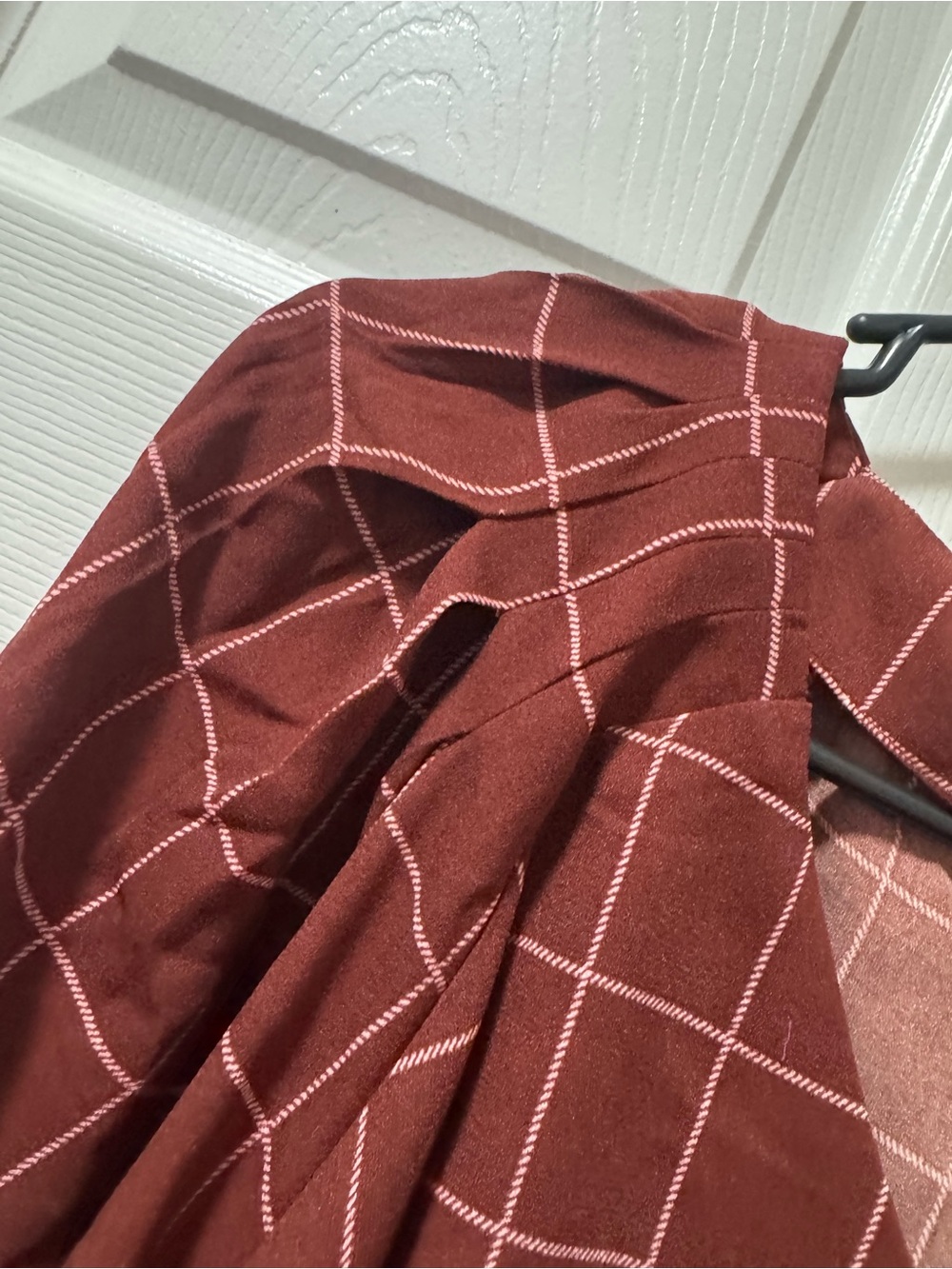 LC Lauren Conrad Burgundy Windowpane Peplum Blouse with Puff Sleeves - Picture 4 of 6